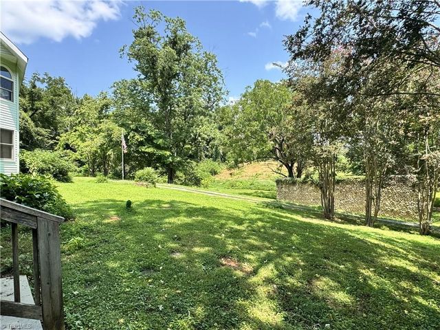 137 Old Rockford Road, Dobson, NC 27017