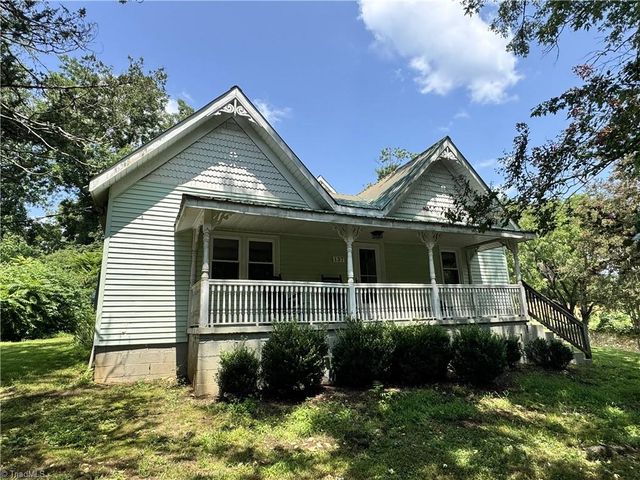 137 Old Rockford Road, Dobson, NC 27017