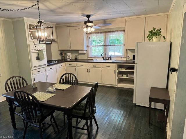 137 Old Rockford Road, Dobson, NC 27017