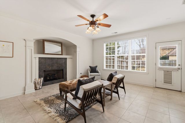 10 POST OAK CV, Eads, TN 38028