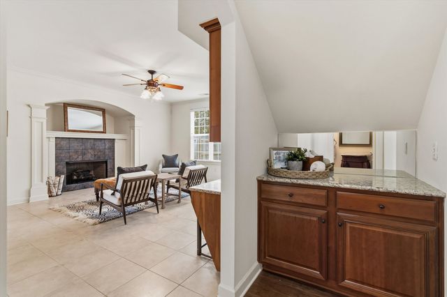 10 POST OAK CV, Eads, TN 38028