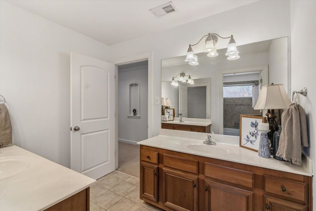 10 POST OAK CV, Eads, TN 38028