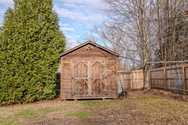 10 POST OAK CV, Eads, TN 38028