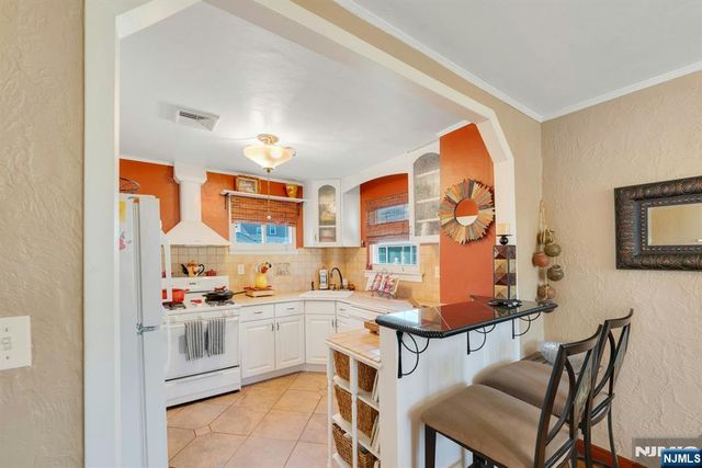 138 Lincoln Avenue, Wood Ridge, NJ 07075