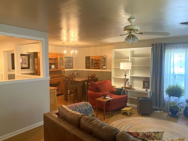 520 Cardinal Dr, Kerrville, TX 78028