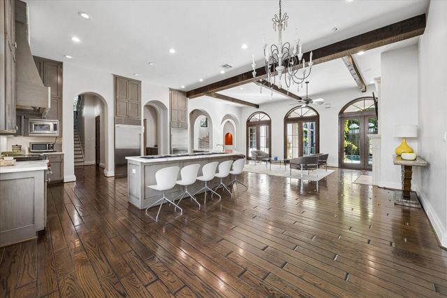 5556 Lynbrook Drive, Houston, TX 77056