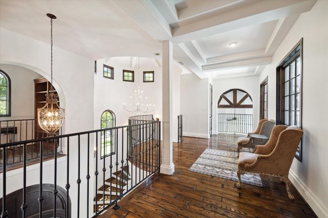 5556 Lynbrook Drive, Houston, TX 77056