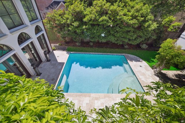 5556 Lynbrook Drive, Houston, TX 77056