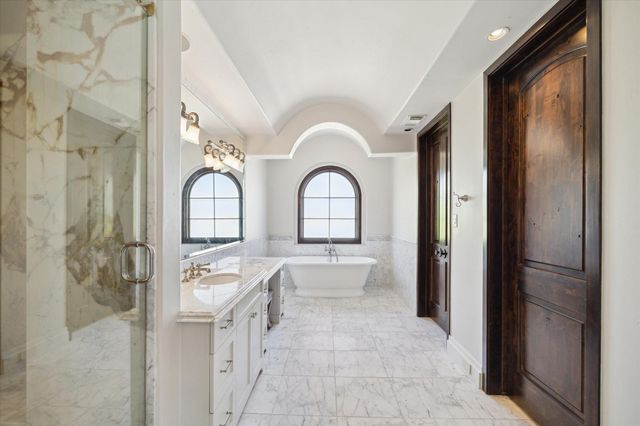 5556 Lynbrook Drive, Houston, TX 77056