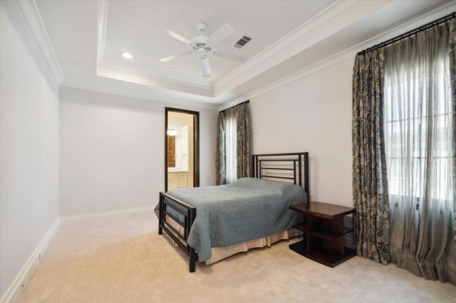 5556 Lynbrook Drive, Houston, TX 77056