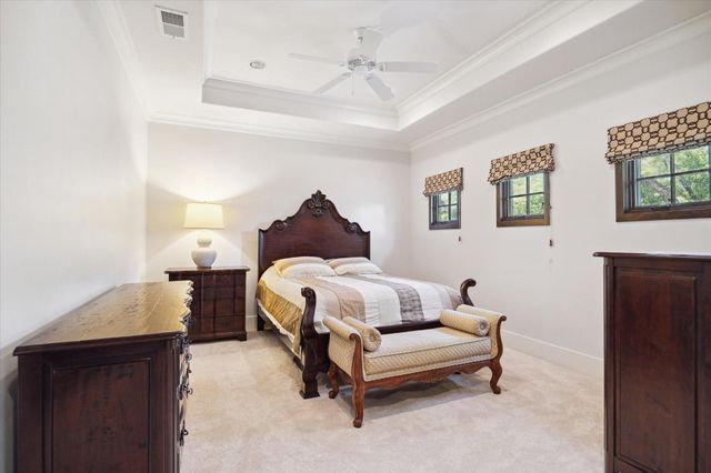 5556 Lynbrook Drive, Houston, TX 77056