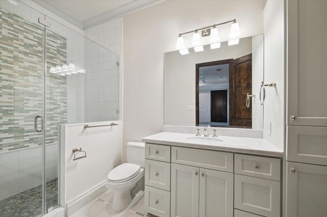 5556 Lynbrook Drive, Houston, TX 77056