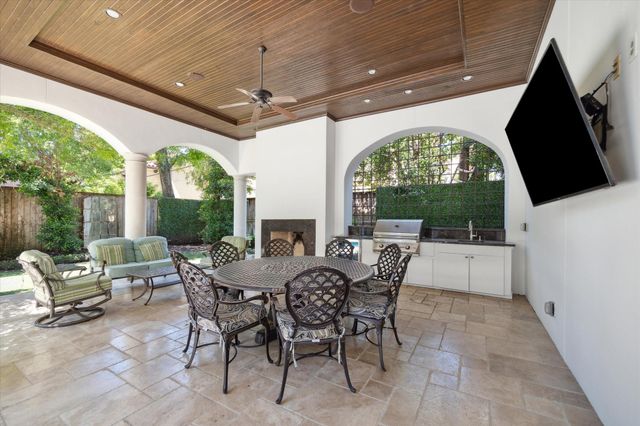 5556 Lynbrook Drive, Houston, TX 77056