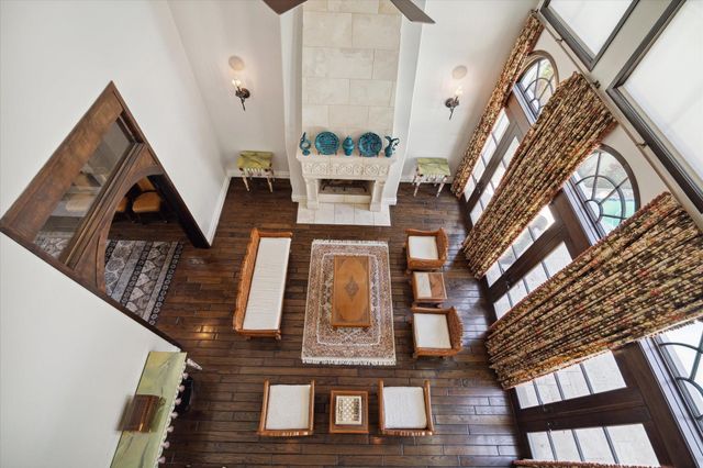 5556 Lynbrook Drive, Houston, TX 77056