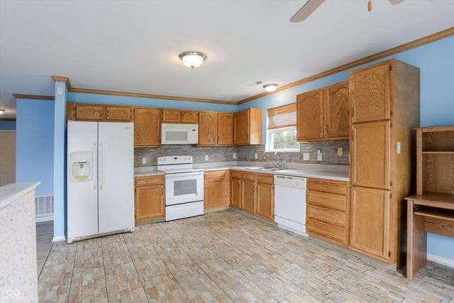 10229 Morning Light Drive, Avon, IN 46123