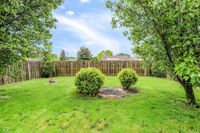 10229 Morning Light Drive, Avon, IN 46123