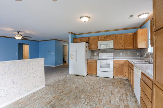 10229 Morning Light Drive, Avon, IN 46123