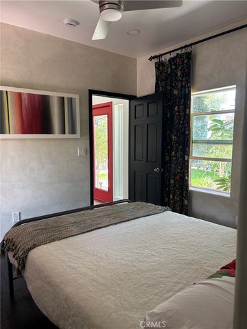 1802 N Raymond Avenue, Pasadena, CA 91103