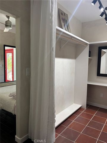 1802 N Raymond Avenue, Pasadena, CA 91103