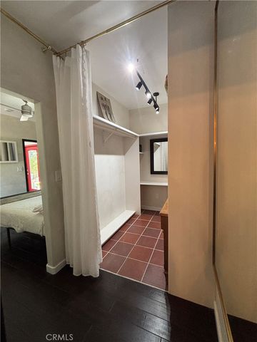 1802 N Raymond Avenue, Pasadena, CA 91103