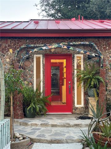 1802 N Raymond Avenue, Pasadena, CA 91103