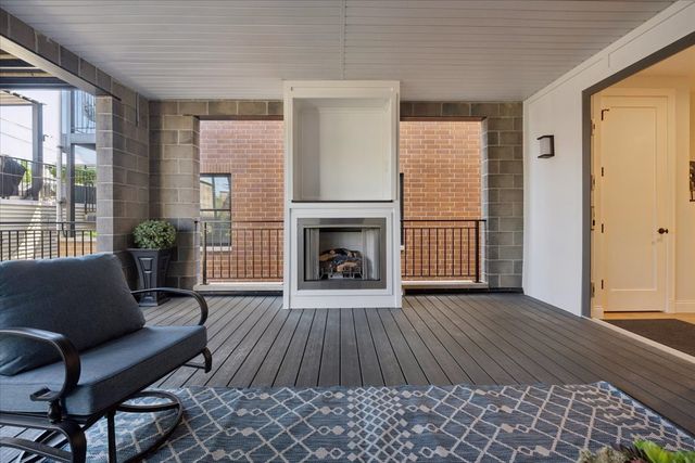 3739 N Clifton Avenue 1, Chicago, IL 60613