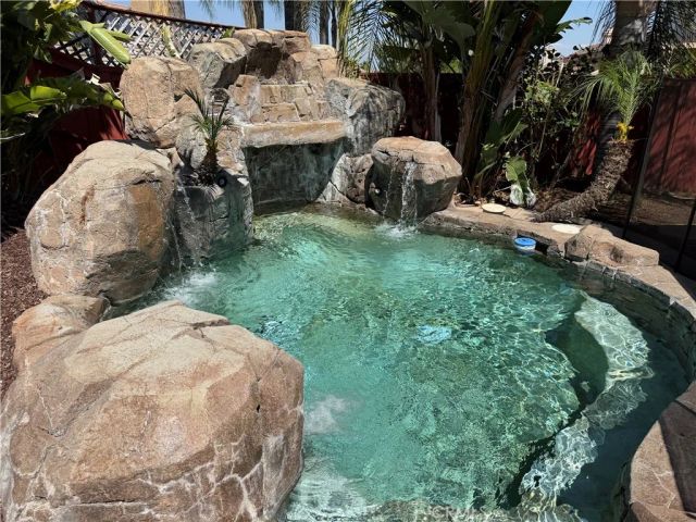 15128 Versailles, Lake Elsinore, CA 92530
