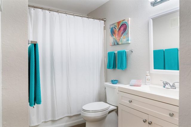 8933 MANOR LOOP 104, Bradenton, FL 34202