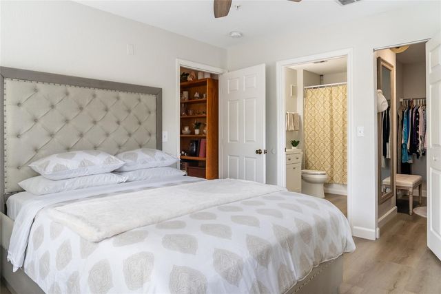 8933 MANOR LOOP 104, Bradenton, FL 34202