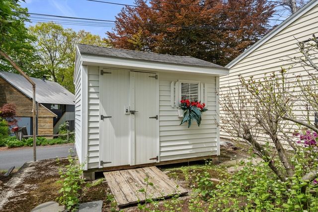 121 State St, Framingham, MA 01702