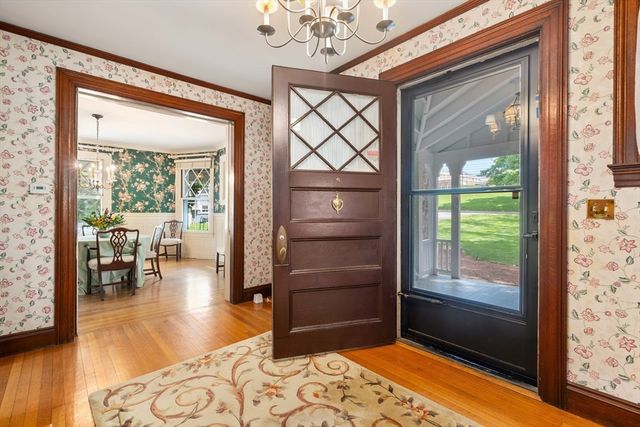 121 State St, Framingham, MA 01702
