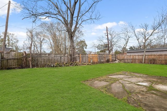414 Grantham Road, Baytown, TX 77521