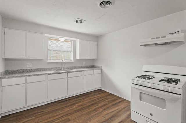414 Grantham Road, Baytown, TX 77521