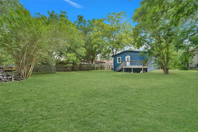 206 Sherwood ST, San Marcos, TX 78666