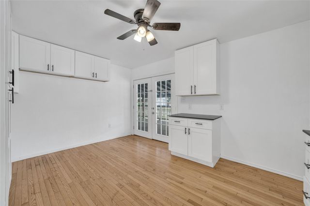 206 Sherwood ST, San Marcos, TX 78666