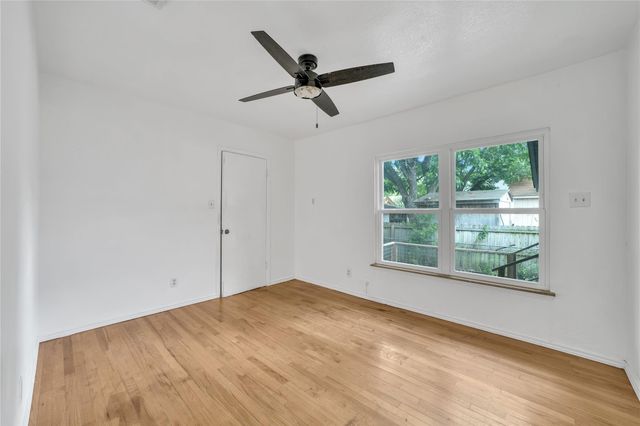 206 Sherwood ST, San Marcos, TX 78666