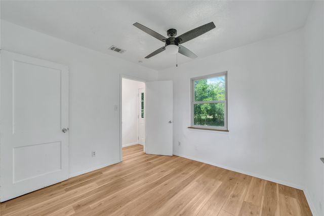206 Sherwood ST, San Marcos, TX 78666