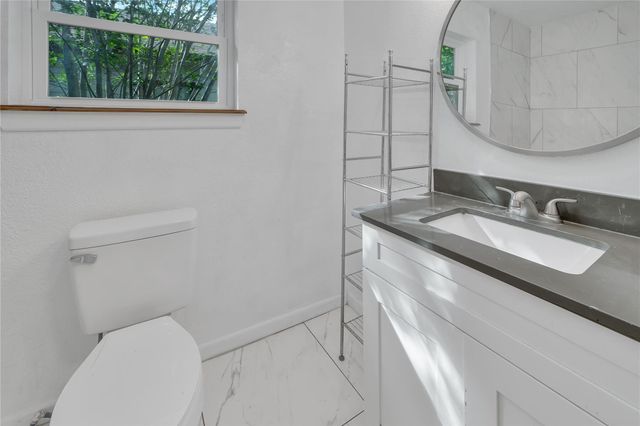 206 Sherwood ST, San Marcos, TX 78666