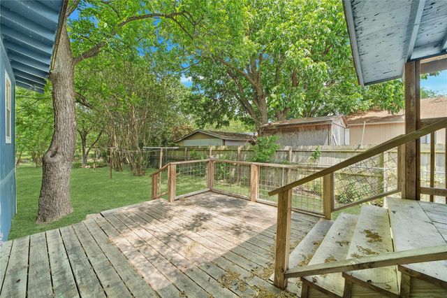 206 Sherwood ST, San Marcos, TX 78666