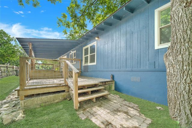 206 Sherwood ST, San Marcos, TX 78666