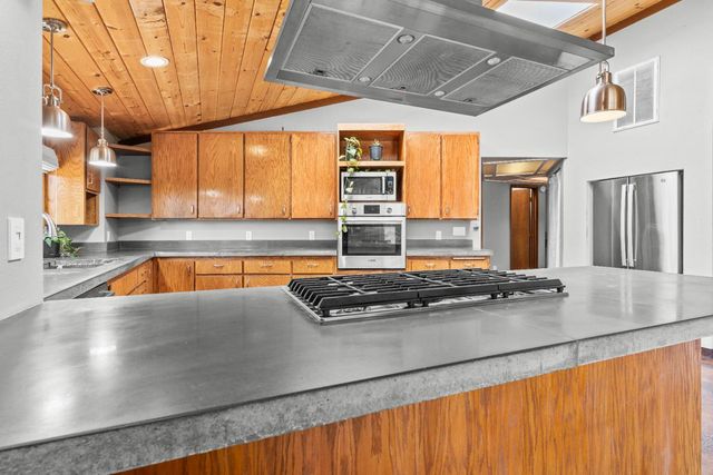 15897 Keson Pl, Grass Valley, CA 95949