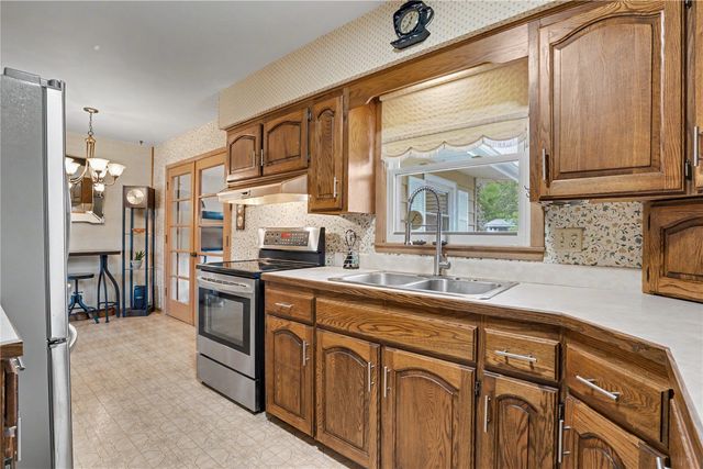 2800 3rd Ave, Marion, IA 52302