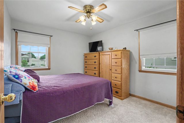 2800 3rd Ave, Marion, IA 52302