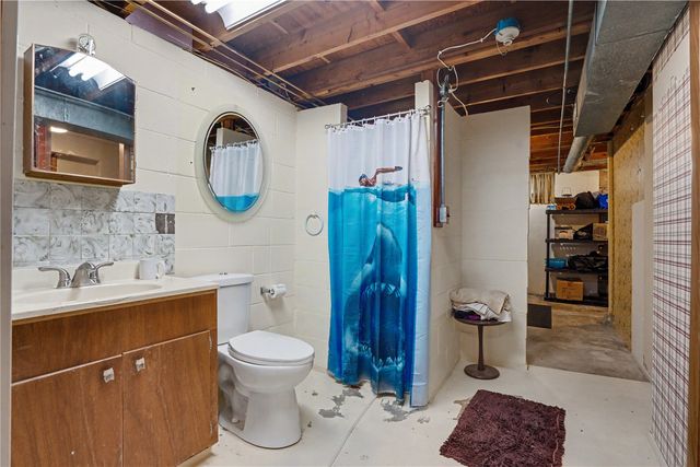 2800 3rd Ave, Marion, IA 52302