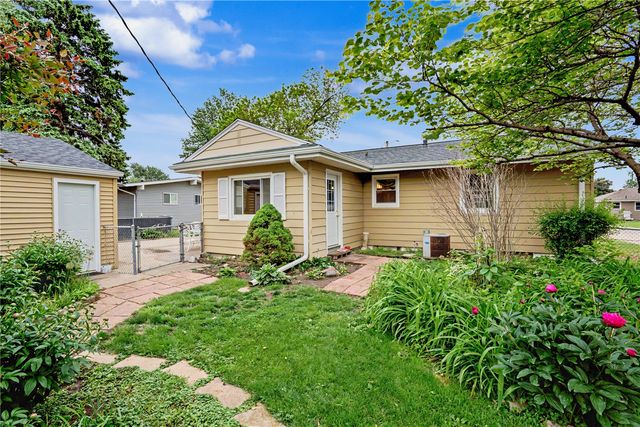 2800 3rd Ave, Marion, IA 52302