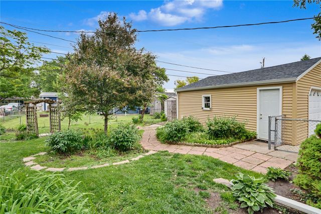 2800 3rd Ave, Marion, IA 52302