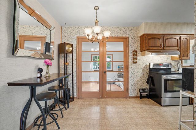 2800 3rd Ave, Marion, IA 52302