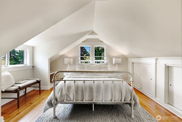 1812 N 39th, Seattle, WA 98103