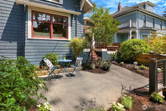 1812 N 39th, Seattle, WA 98103