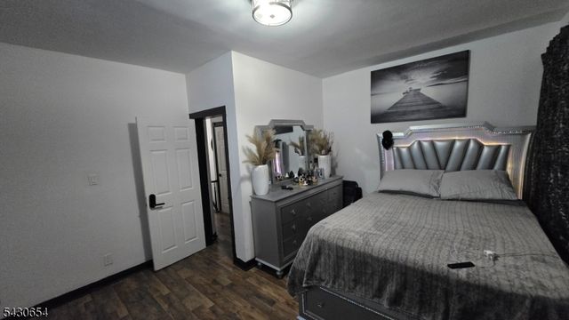 32 Emmet St, Newark City, NJ 07114